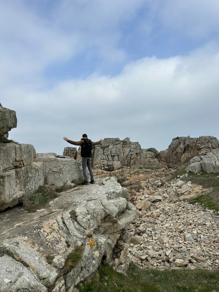 Le Gouffre de Plougrescant rock formation